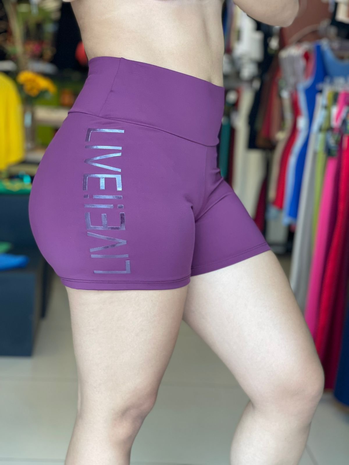 SHORT LIVE - Imagem 1